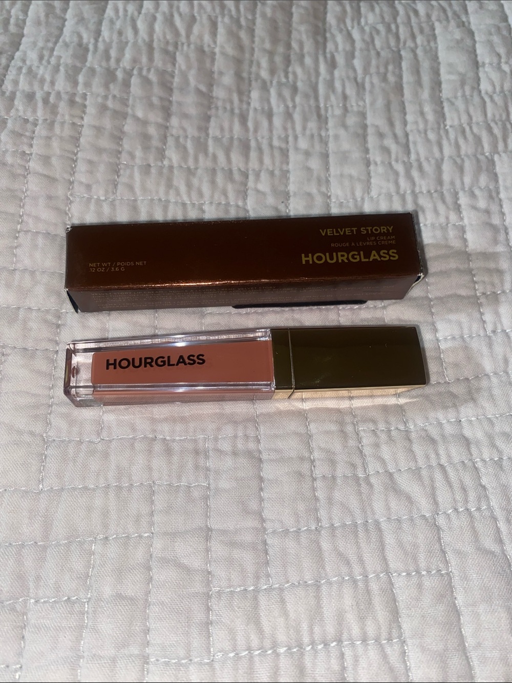 Hourglass Touch Velvet Story Lip Cream - Neutral Pink
